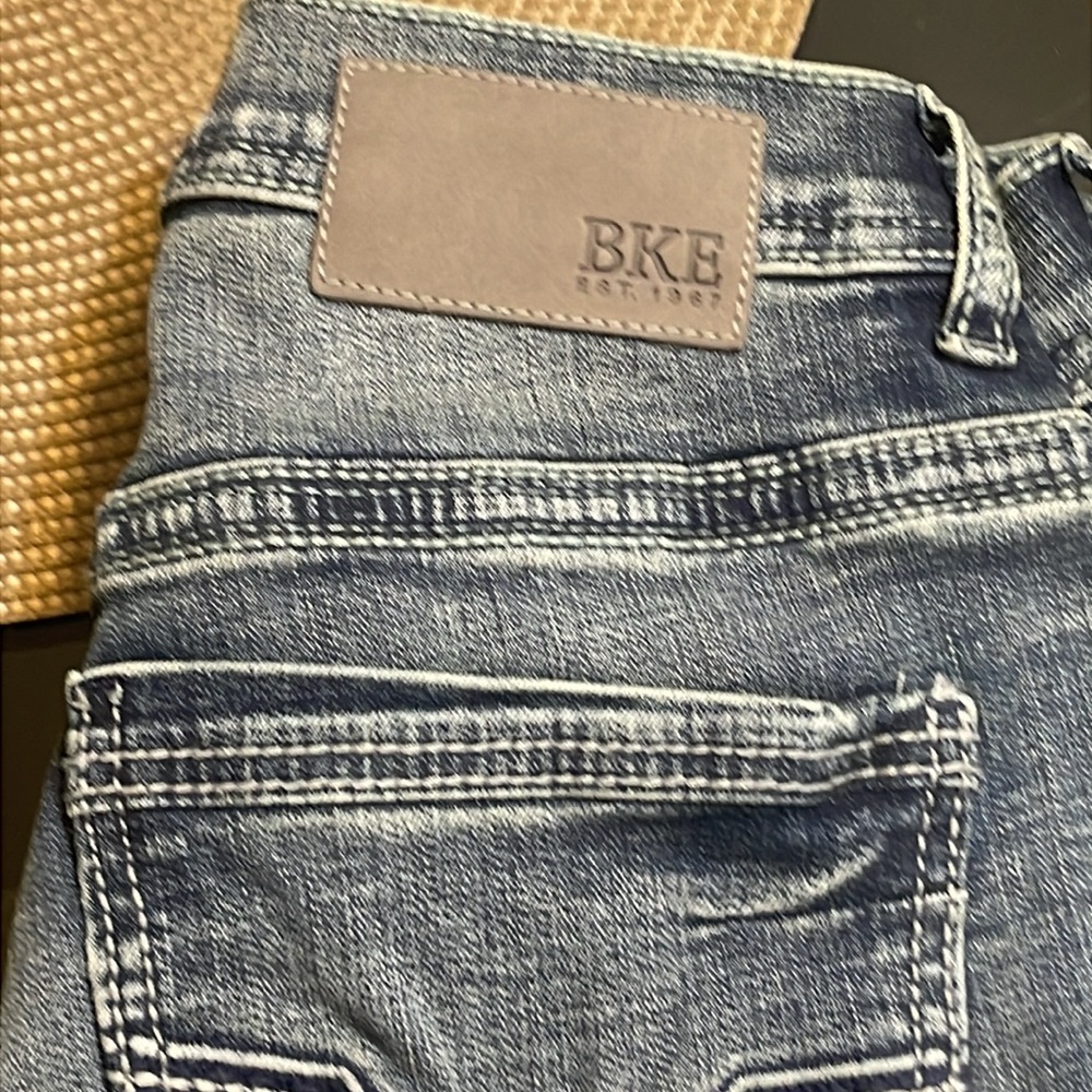 BKE Straight Fit Blue Jeans 28x32 - Picture 3 of 7